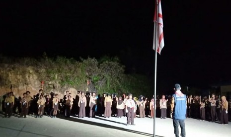 KKN UNS. Kegiatan kuliah kerja nyata (KKN) mahasiswa Universitas Sebelas Maret di sekolah anak-anak TKI di Sabah, Malaysia. 