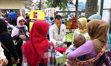 Kolaborasi bakti sosial dalam rangka hari buruh.