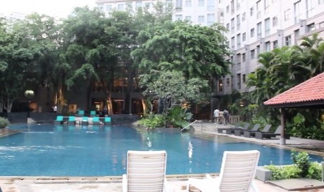 Kolam renang di Discovery Hotel & Convention Ancol