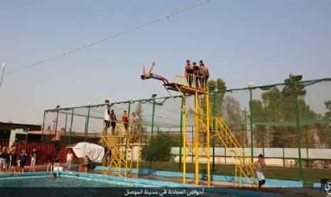 Kolam renang yang dikelola ISIS di kota Mosul, Irak.