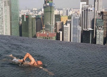 Kolam renang unik di Marina Bay Sands, Singapura