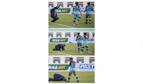 Kolase foto dari Pelatih Persela Lamongan Iwan Setiawan (kiri) sujud syukur usai timnya mengalahkan Persipura Jayapura dalam lanjutan Liga 1 2021-2022 di Stadion Wibawa Mukti, Cikarang, Kabupaten Bekasi, Jawa Barat, Jumat (10/9/2021). Persela Lamongan menang atas Persipura Jayapura dengan skor akhir 1-0. 