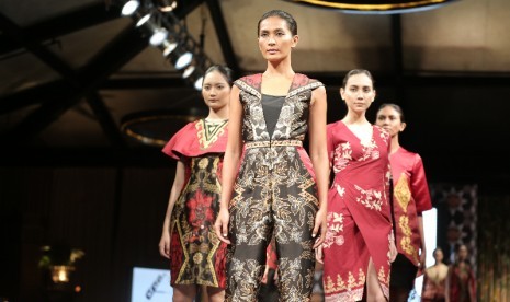 Koleksi batik dari Ambah