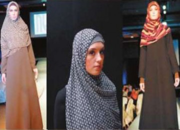 Koleksi butik jilbab N-ti yang kini berkembang di Montreal, Kanada