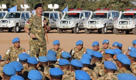 Komandan PMPP TNI, Brigjen TNI Achmad Marzuki mengunjungi Pasukan Garuda Satgas Batalyon Komposit TNI Konga XXXV-B/Unamid atau Indonesian Battalion (Indobatt-02), yang sedang bertugas menjaga perdamaian dan keamanan di Darfur, Sudan.