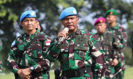 Komandan Pusat Misi Pemeliharaan Perdamaian (PMPP) TNI, Laksda Retiono Kunto di Markas Komando PMPP TNI, Sentul, Kabupaten Bogor, Jawa Barat.