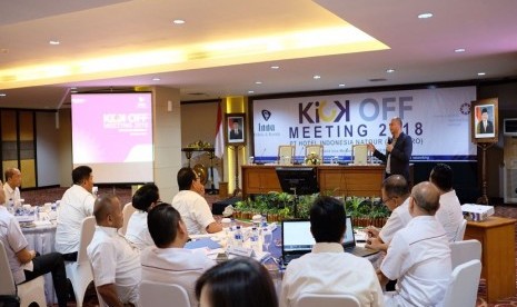 Komisaris PT Hotel Indonesia Natour (Persero), Michael Frankwin Umbas saat membuka Kick Off Meeting PT Hotel Indonesia Natour di Hotel Inna Malioboro Yogyakarta, Rabu (21/3). 