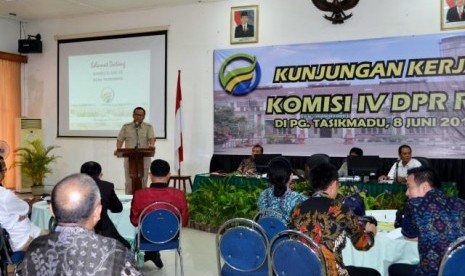 Komisi IV melakukan kunjungan spesifik Komisi IV DPR ke pabrik gula Tasikmadu, Kabupaten Karanganyar, Jawa Tengah, Kamis (8/6).