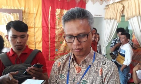 Komisioner KPU Sumatera Barat (Sumbar) Izwaryani