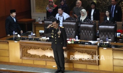 Komjen Pol Budi Gunawan saat mengikuti sidang paripurna penetapan calon Kepala Badan Intelijen Negara (BIN) di Kompleks Parlemen, Jakarta, Kamis (8/9). (Republika/Rakhmawaty La'lang)