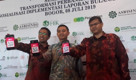 Kompartemen Bank Perkreditan Rakyat Syariah (BPRS) Asosiasi Bank Syariah Indonesia (Asbisindo) meluncurkan Tabungan Gaul iB untuk meningkatkan literasi masyarakat dan dana murah, Senin (8/7) di IPB International Convention Center, Bogor, Jawa Barat.