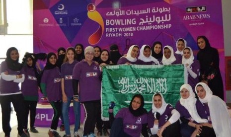 Kompetisi bowling perempuan pertama di Arab Saudi