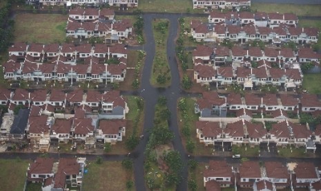 kompleks perumahan di kawasan Tangerang, Banten, Rabu (11/3). 