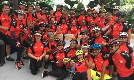 Komunitas Apache gowes di BSD City.