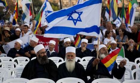 Komunitas Druze di Israel memprotes UU negara Yahudi di Tel Aviv, Israel, Sabtu (4/8).