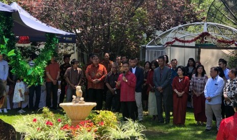 Komunitas masyarakat Indonesia di Canberra bekerja sama dengan KBRI Canberra menggelar doa bersama lintas agama bagi korban bencana tsunami Selat Sunda.