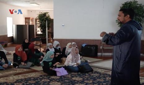 Komunitas Muslim di Houston, Texas mengadakan pesantren kilat  bagi anak-anak.