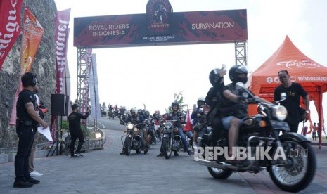 Komunitas pecinta motor Royal Enfield, Royal Riders Indonesia (RoRI) membuka International Royal Enfield Jamboree. Pandemi membuat masyarakat lebih akrab dengan beragam kegiatan virtual. Begitu pun dengan komunitas pengguna motor Royal Enfield yang bernama Royal Riders Indonesia (RORI).