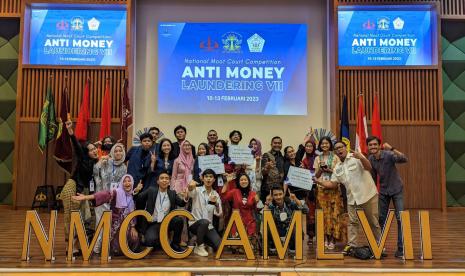 Komunitas Peradilan Semu (KPS) Fakultas Hukum (FH) Universitas Krisnadwipayana (Unkris) berhasil meraih 3 penghargaan terbaik pada ajang National Moot Court Competition (NMCC/Kompetisi Peradilan Semu Nasional) Anti Money Laundering VII yang diselenggarakan Universitas Trisakti pada 10-13 Februari 2023. 