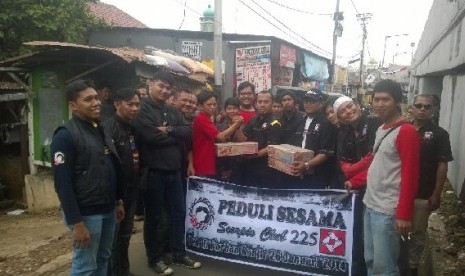 Komunitas SC225 bakti sosial di kawasan Kalibata, Jakarta Selatan 