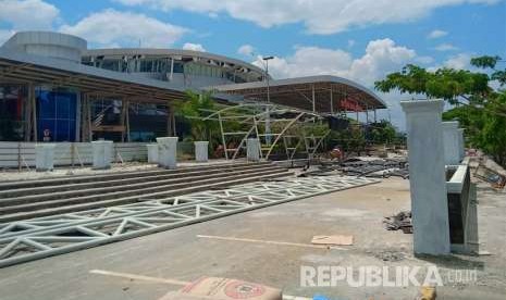 Kondisi Bandara Mutiara Sis Al Jufri yang rusak akibat gempa di Palu, Sulawesi Tengah, Sabtu (29/9).