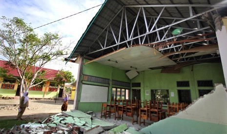 Kondisi bangunan ruang belajar Madrasah Ibtidaiyah Negeri (MIN) Beuracan Trienggadeng yang rusak akibat gempa bumi di Pidie Jaya, Provinsi Aceh (Ilustrasi) 