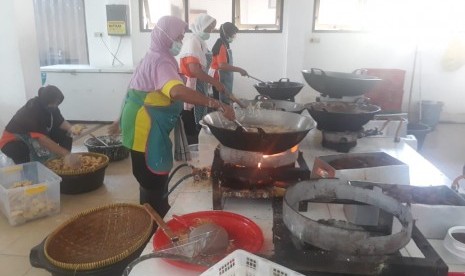 Kondisi dapur di Embarkasi Solo