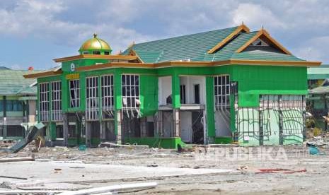 Kondisi gedung Institut Agama Islam Negeri (IAIN) Palu yang rusak akibat gempa dan tsunami di Palu, Sulawesi Tengah, Jumat (5/10).