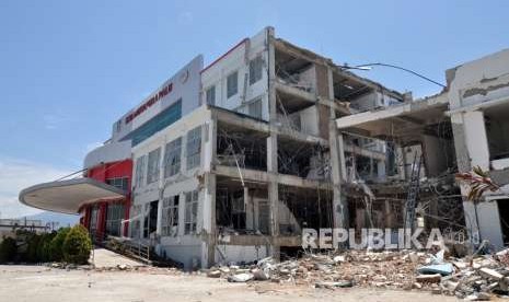 Kondisi gedung Rumah Sakit Anutapura di Palu, Sulawesi Tengah, Jumat (5/10).