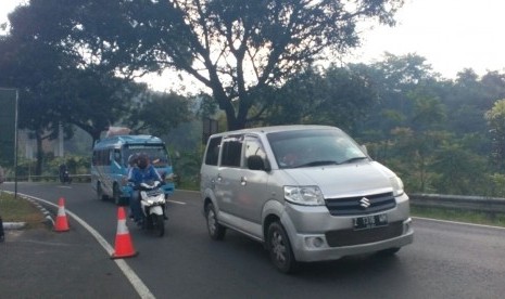 Kondisi lalu lintas di kawasan Gentong kembali lancar usai pemberlakuan sistem satu arah dihentikan, Rabu (13/6) sore.