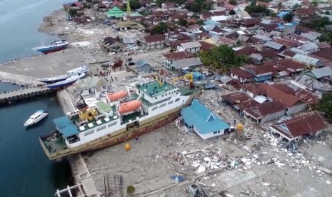 Kondisi pascagempa dan tsunami di Sulawesi Tengah.