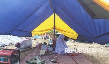 Refugees camp at Genggelang village, Gangga, North Lombok, West Nusa Tenggara.