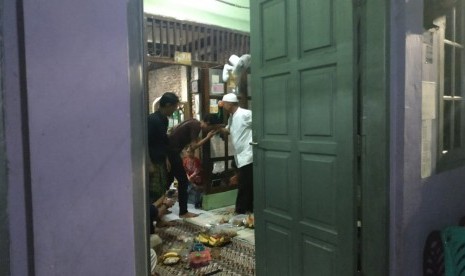 Kondisi rumah duka korban kekerasan 22 Mei, Muhammad Harun Al Rasyid di RT 09/RW 10 Nomor 81, Duri Kepa, Jakarta Barat, Sabtu, (25/5).  