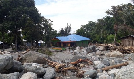 Kondisi rumah-rumah di Kampung Taruna, Hinekombe, Sentani, Jayapura, Papua. Permukiman ini berada persis di bawah Gunung Cyclop. 