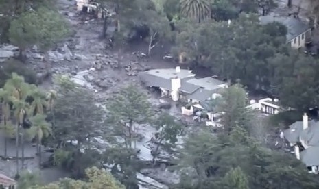 Kondisi rumah warga di Santa Barbara pascaterjangan banjir lumpur