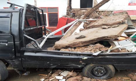 Kondisi wilayah terdampak gempa di Kecamatan Cugenang, Kabupaten Cianjur, Jawa Barat. Proses evakuasi korban dan pemulihan jalan terdampak longsor di Cugenang juga masih dilakukan, Rabu (23/11/2022). 