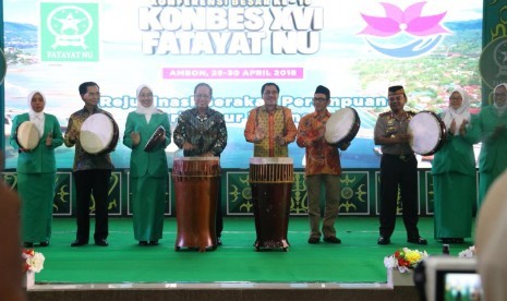 Konferensi Besar Fatayat NU resmi dibuka. Konbes yang ke XVI kali ini berlokasi di Ambon yang akan berlangsung hingga tanggal 30 April. 