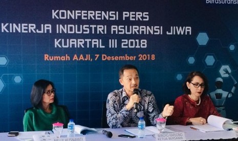 Konferensi Pers AAJI, Jumat (7/12) di Jakarta.