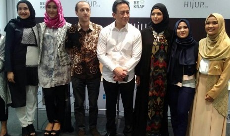 Konferensi pers berangkatnya lima desainer Indonesia akan bertolak ke London, Inggris, dan berpartisipasi dalam London Fashion Week.