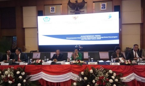 Konferensi pers bersama Rancangan Anggaran Pendapatan dan  Belanja Negara (RAPBN) 2020 di Kantor Direktorat Jenderal Pajak, Kementerian Keuangan, Jakarta Selatan, Jumat (16/8) sore. 