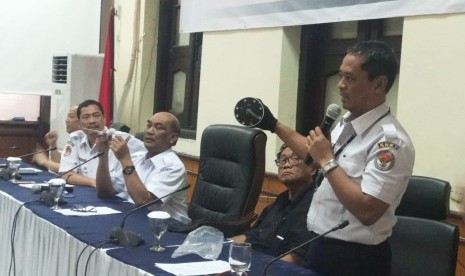 Konferensi Pers di Kantor KNKT, Jakarta Pusat, Rabu (7/11). 