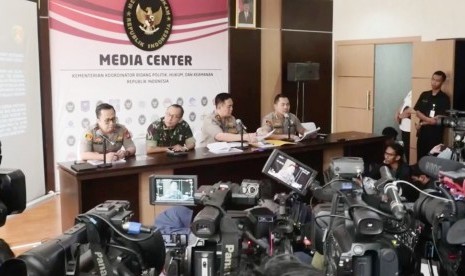 Konferensi pers di Mabes Polri