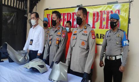 Konferensi pers di Mapolsek Umbulharjo, polisi menunjukkan beberapa bukti kasus curanmor.