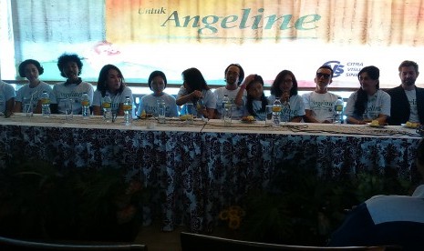 Konferensi pers film 'Untuk Angeline' yang diangkat dari kisah nyata pembunuhan Engelie, gadis cilik di Bali.