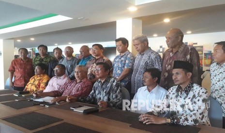 Konferensi pers FKUB Papua terkait bom di Surabaya, Senin (14/5).