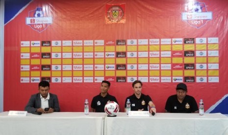 Konferensi pers jelang laga Bhayangkara FC kontra Persiraja Banda Aceh di Stadion Harapan Bangsa, Jumat (28/2). 