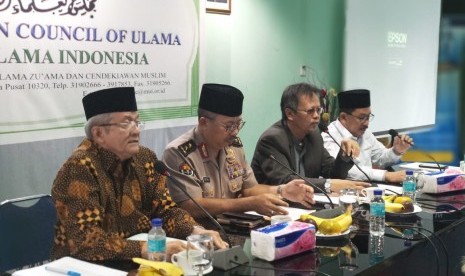 Konferensi Pers MUI Polri terkait pembakaran bendera, MUI Pusat, Jakarta, Selasa (23/10). 