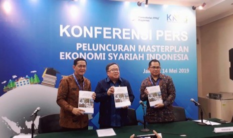 Konferensi pers peluncuran Masterplan Ekonomi Syariah Indonesia, Selasa (14/5).