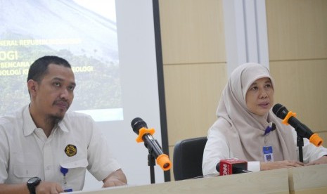 Konferensi pers perkembangan aktivitas Gunung Merapi di Balai Penyelidikan dan Pengembangan Teknologi Kebencanaan Geologi (BPPTKG).