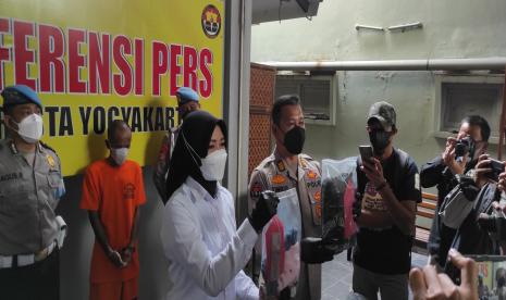 Konferensi pers Polresta DIY ketika rilis kasus pelecehan seksual pada anak.